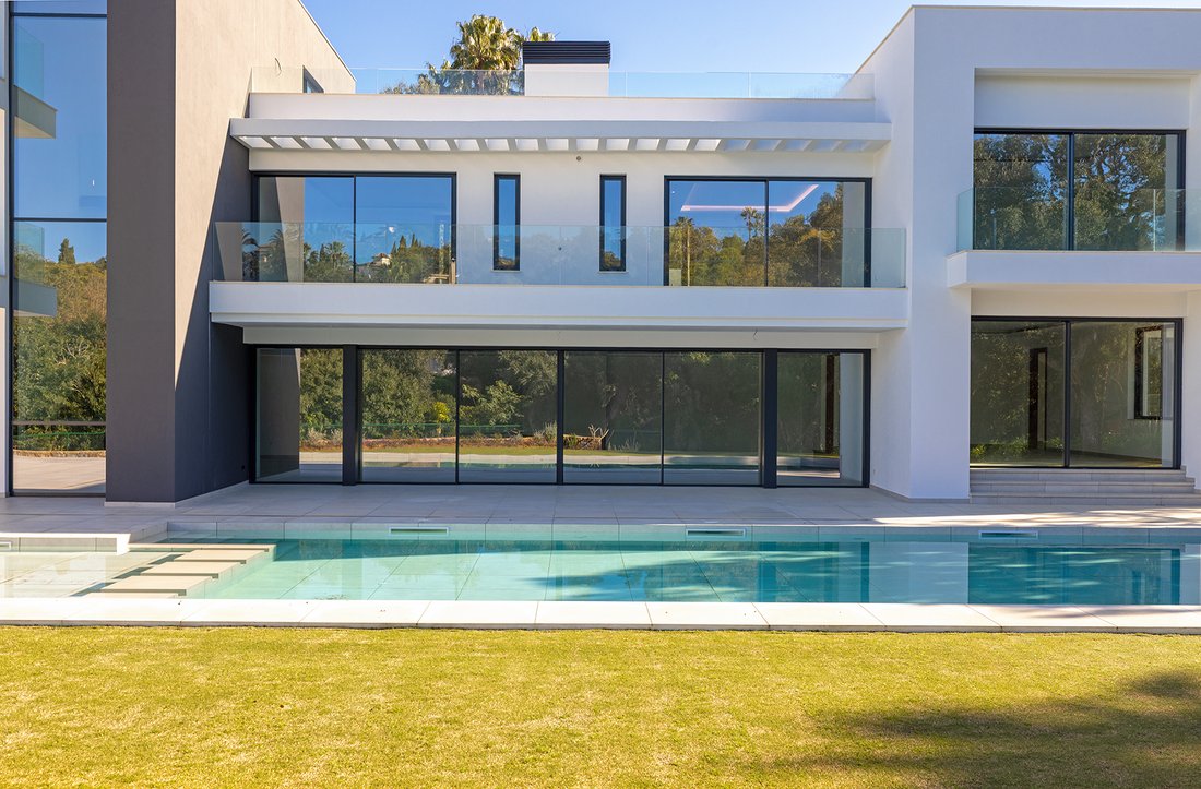 Villa in Sotogrande, San Roque, Andalusia 2 - 17965735