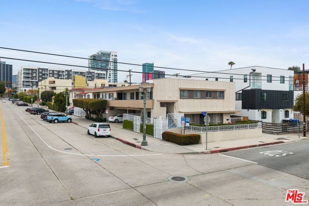 Los Angeles, California, United States 1 - 17966091