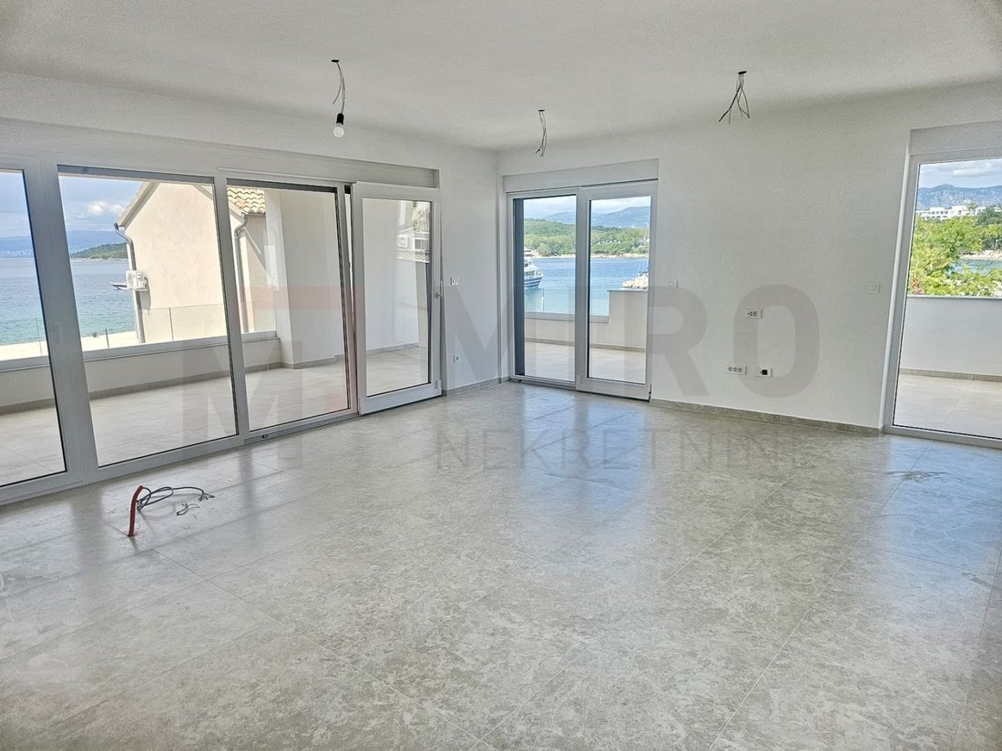 Apartment in Njivice, Primorje-Gorski Kotar County, Croatia 3 - 14544158