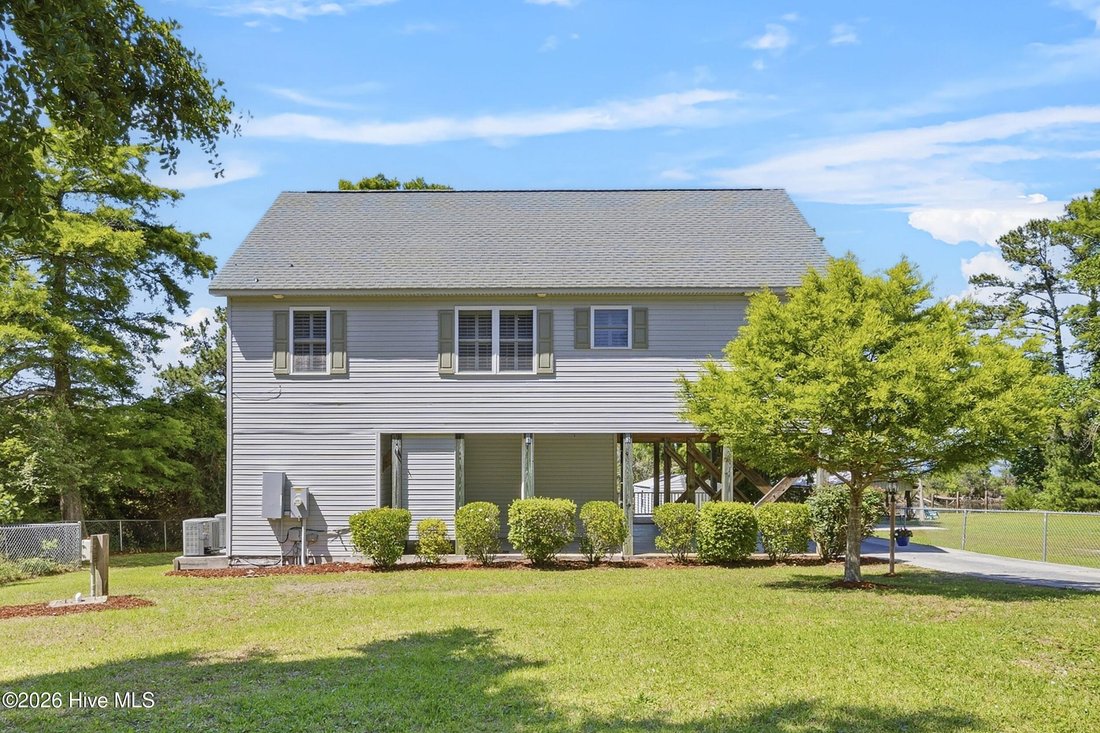 House in North Topsail Beach, North Carolina, United States 4 - 17966389