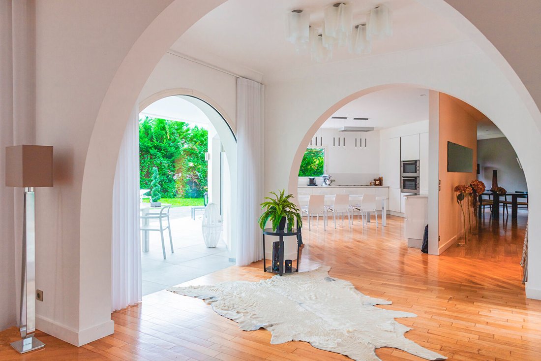 Villa in Écully, Auvergne-Rhône-Alpes, France 1 - 17967631