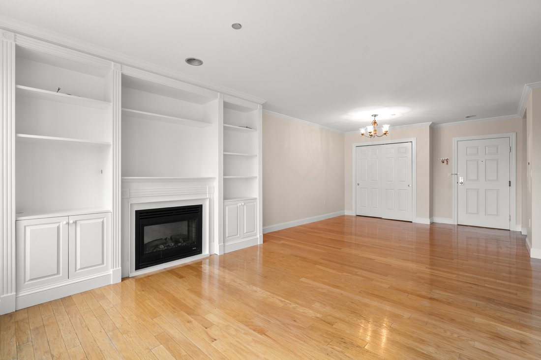 Condo in Boston, Massachusetts, United States 2 - 17971739