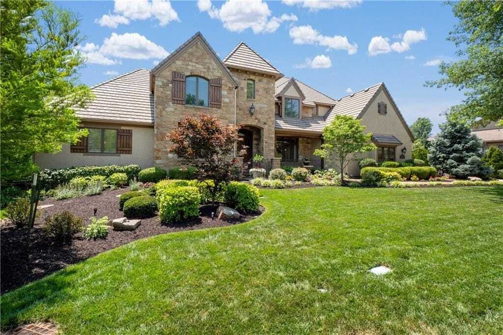 House in Leawood, Kansas, United States 2 - 17971354