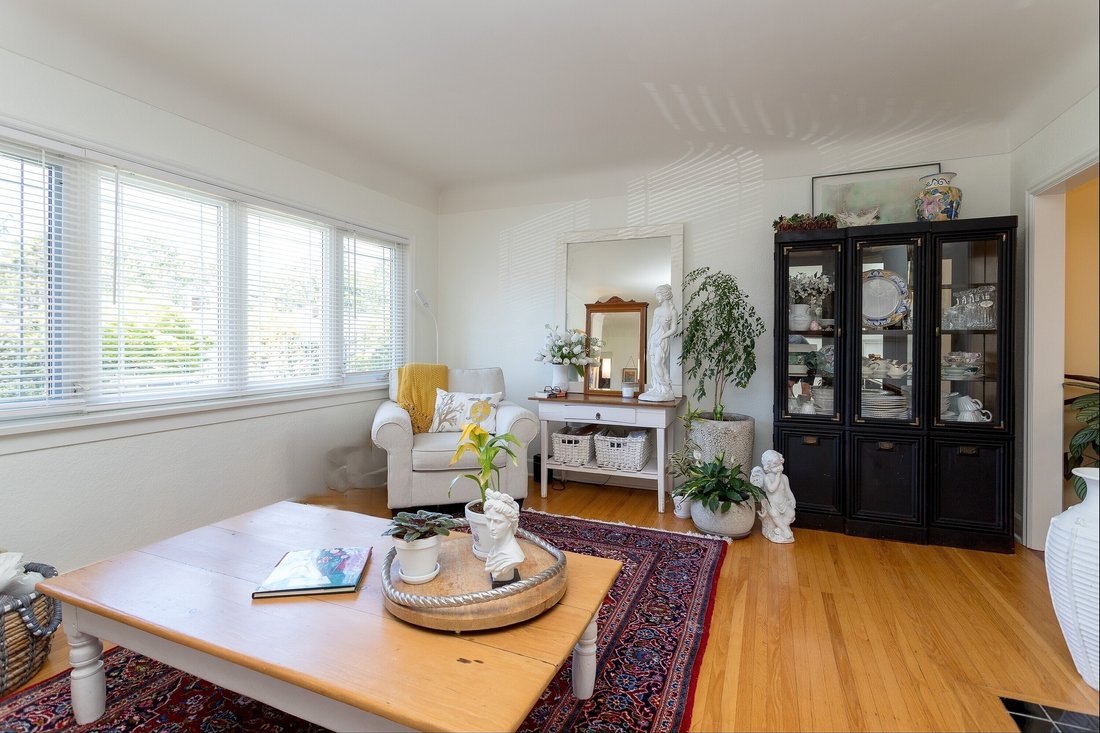 House in Oak Bay, British Columbia, Canada 5 - 17967559