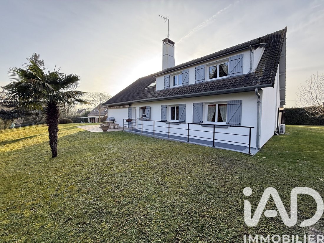 House in Ville-Saint-Jacques, Ile-de-France, France 1 - 17970596