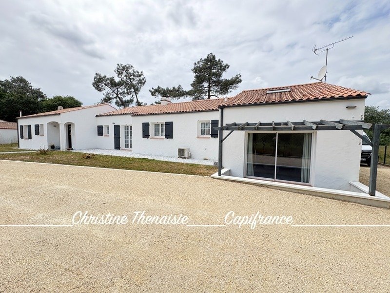 House in Saint-Hilaire-de-Riez, Pays de la Loire, France 3 - 17970276