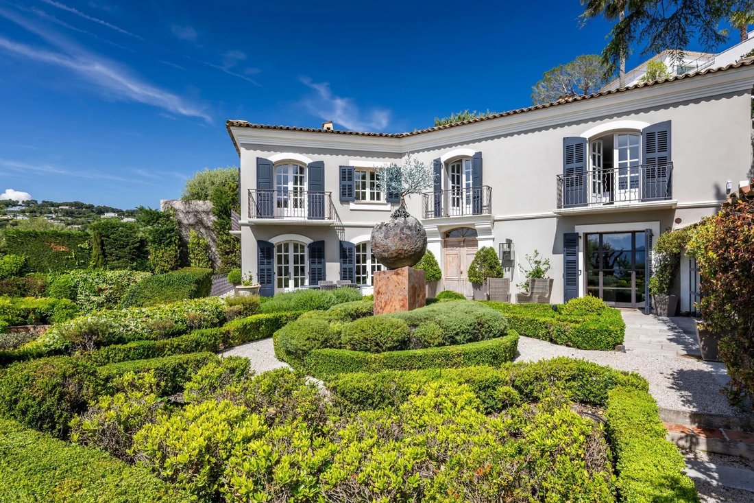 Villa in Cannes, Provence-Alpes-Côte d'Azur, France 2 - 14681533