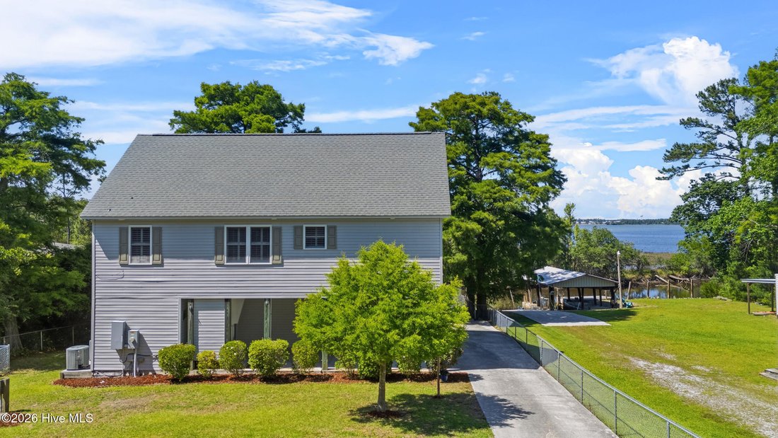 House in North Topsail Beach, North Carolina, United States 3 - 17966389