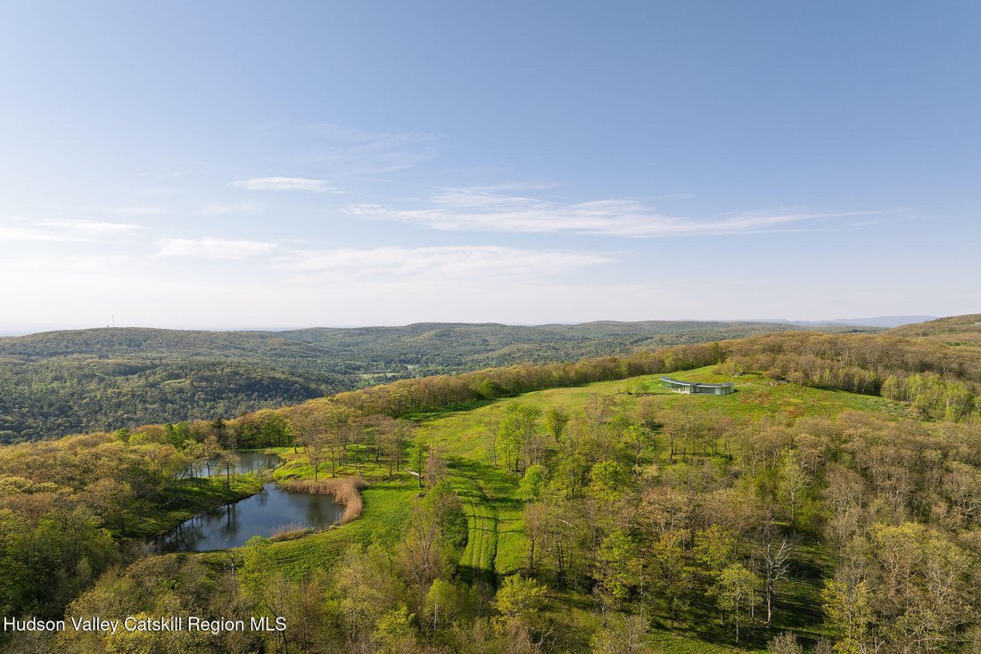 House in Austerlitz, New York, United States 2 - 17101843