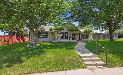 House in Carrollton, Texas, United States 1