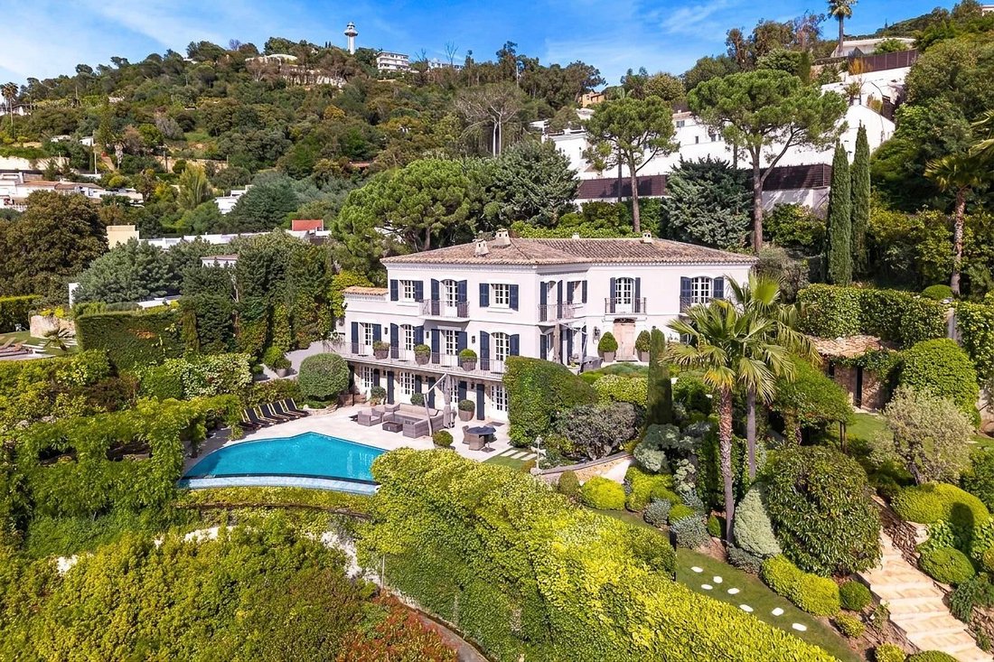 Villa in Cannes, Provence-Alpes-Côte d'Azur, France 1 - 14681533
