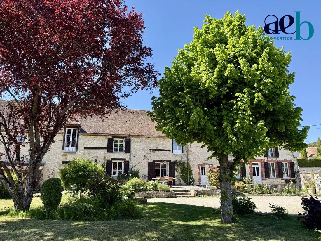 Estate in Cessoy-en-Montois, Ile-de-France, France 1 - 17970083
