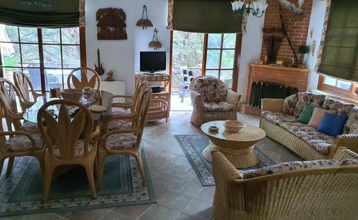 House in Pano Platres, Limassol, Cyprus 1