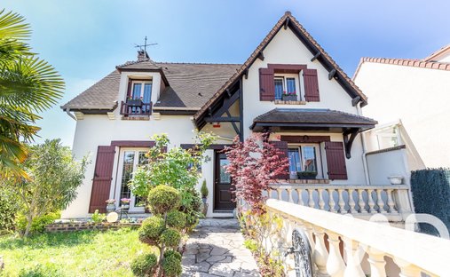 House in Aristide Briand-Champagne, Savigny-sur-Orge, France 1
