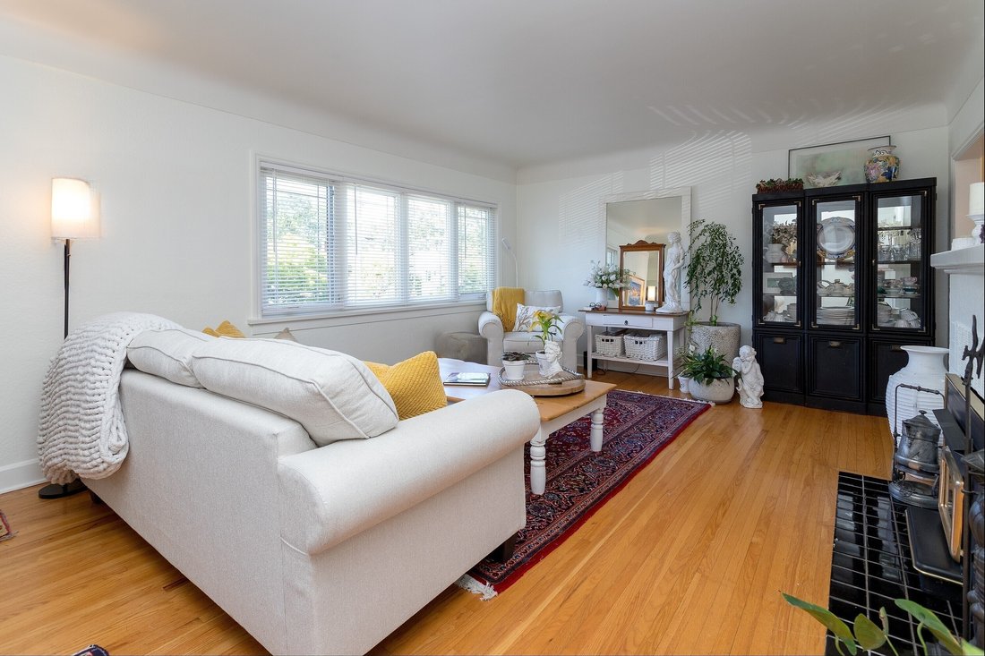 House in Oak Bay, British Columbia, Canada 4 - 17967559