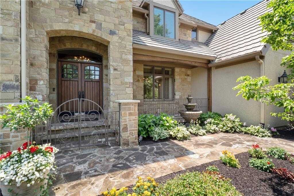 House in Leawood, Kansas, United States 4 - 17971354