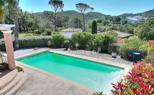 Villa in Estérel Plage-Logis de l'Aspé-Péguière, Saint-Raphaël, France 1