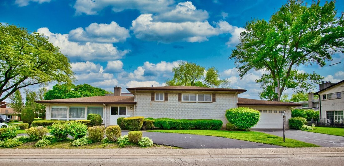 House in Lincolnwood, Illinois, United States 1 - 17968160