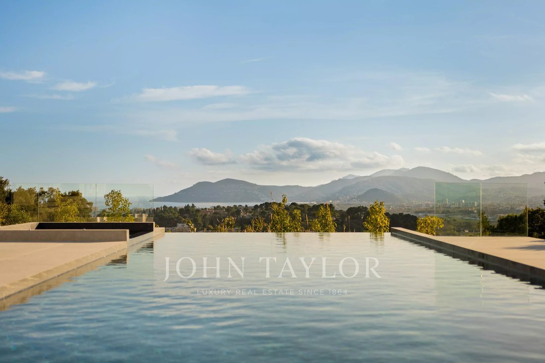 Villa in Mougins, Provence-Alpes-Côte d'Azur, France 1 - 17967350