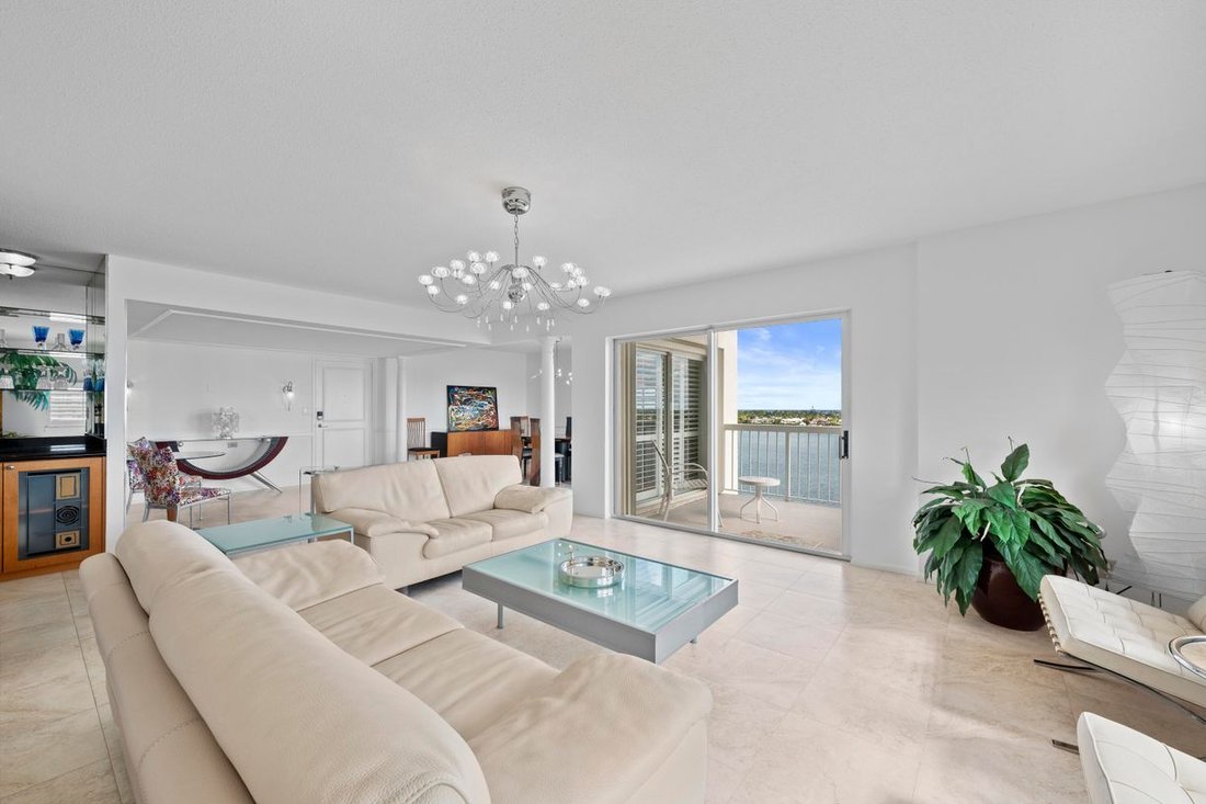 Condo in West Palm Beach, Florida, United States 3 - 16644697