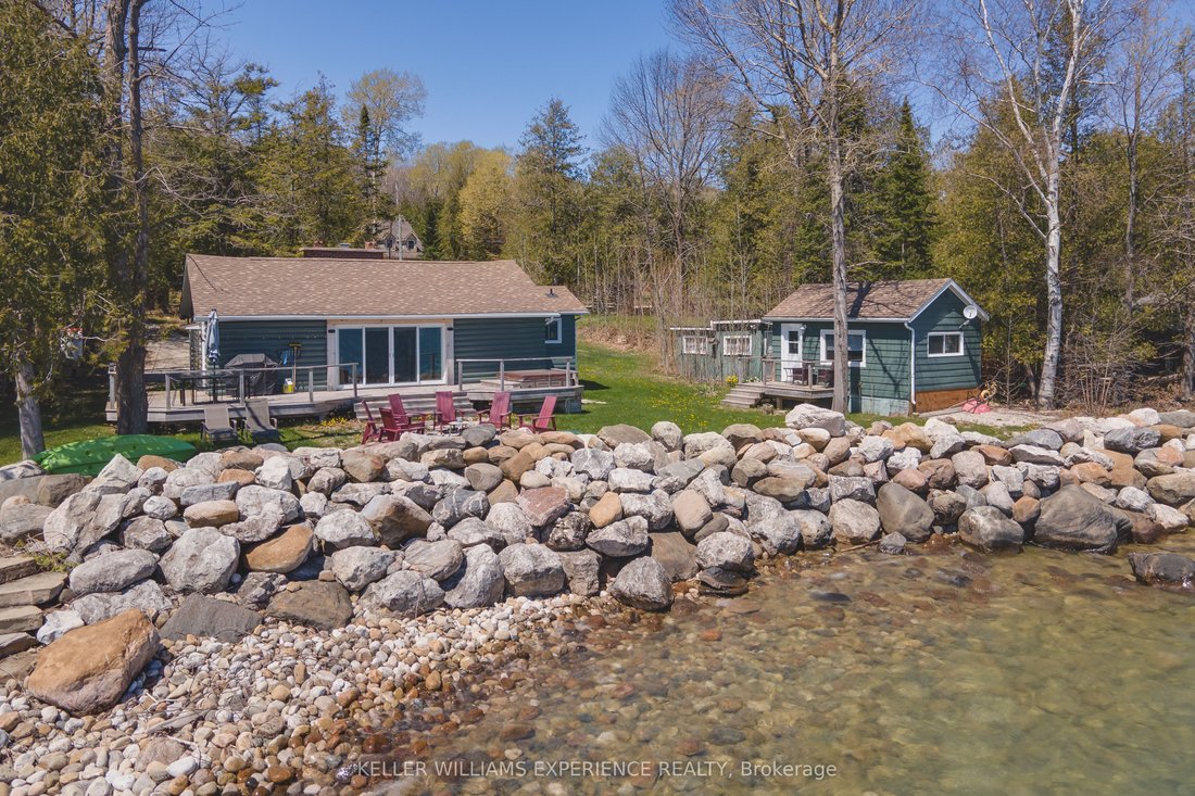 House in Meaford, Ontario, Canada 2 - 17970509