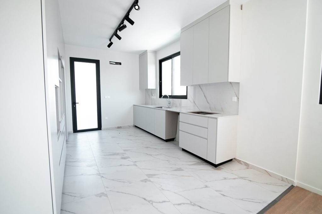 Villa in Agios Tychon, Limassol, Cyprus 1 - 15014656