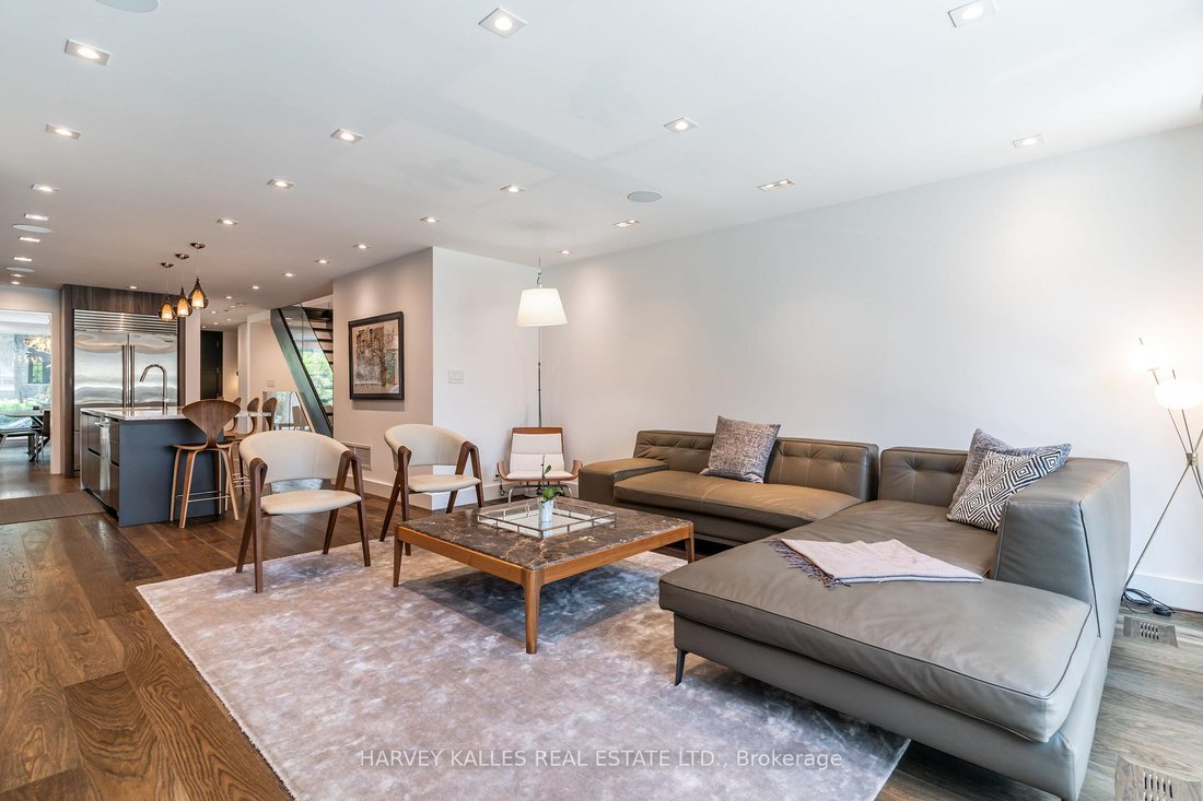 House in Toronto, Ontario, Canada 3 - 17971243