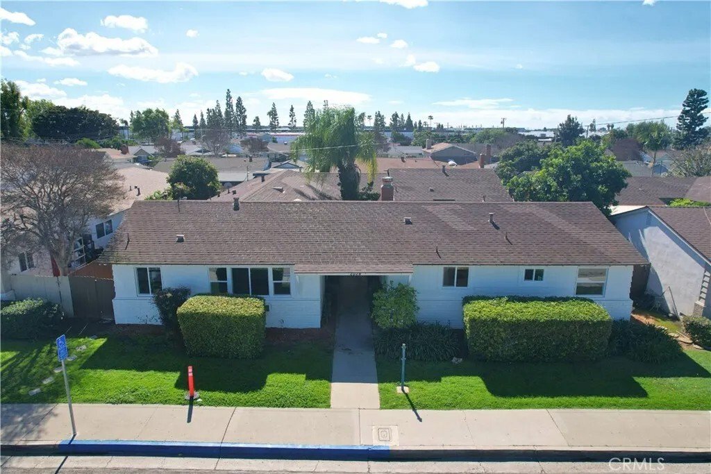 Fullerton, California, United States 1 - 17537141