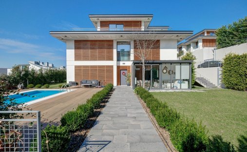 Villa in Zekeriyaköy, İstanbul, Turkey 1