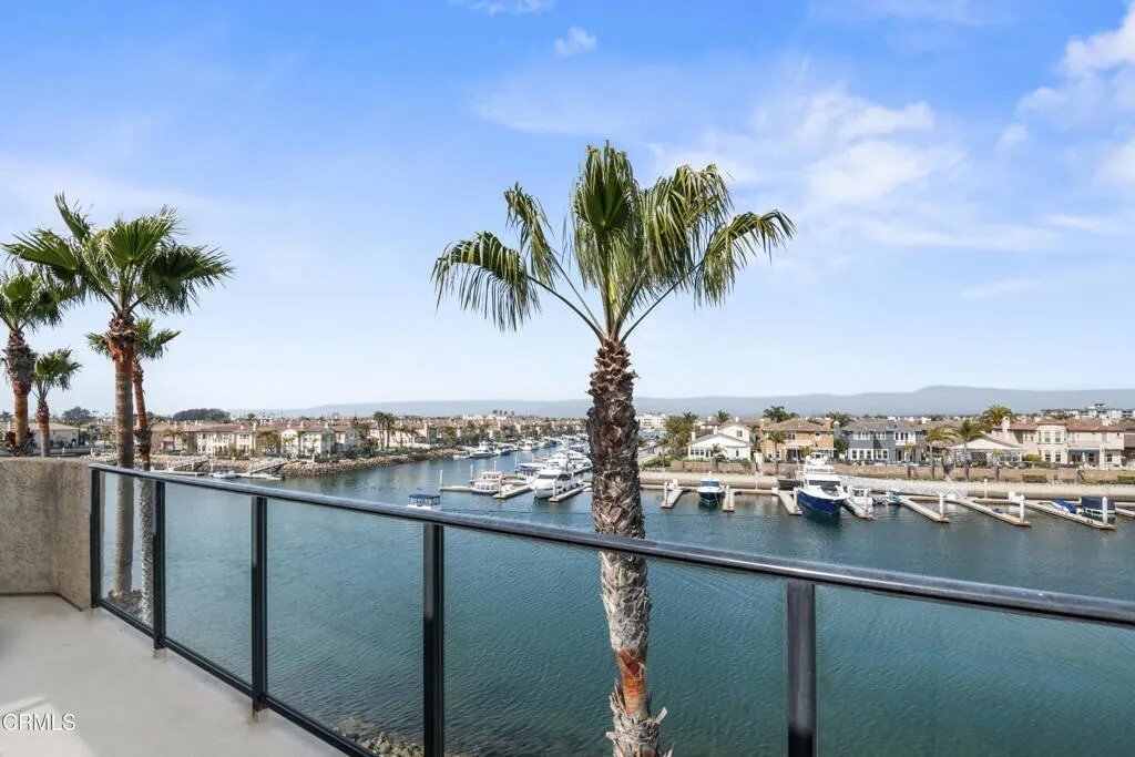 Condo in Oxnard, California, United States 4 - 17969128