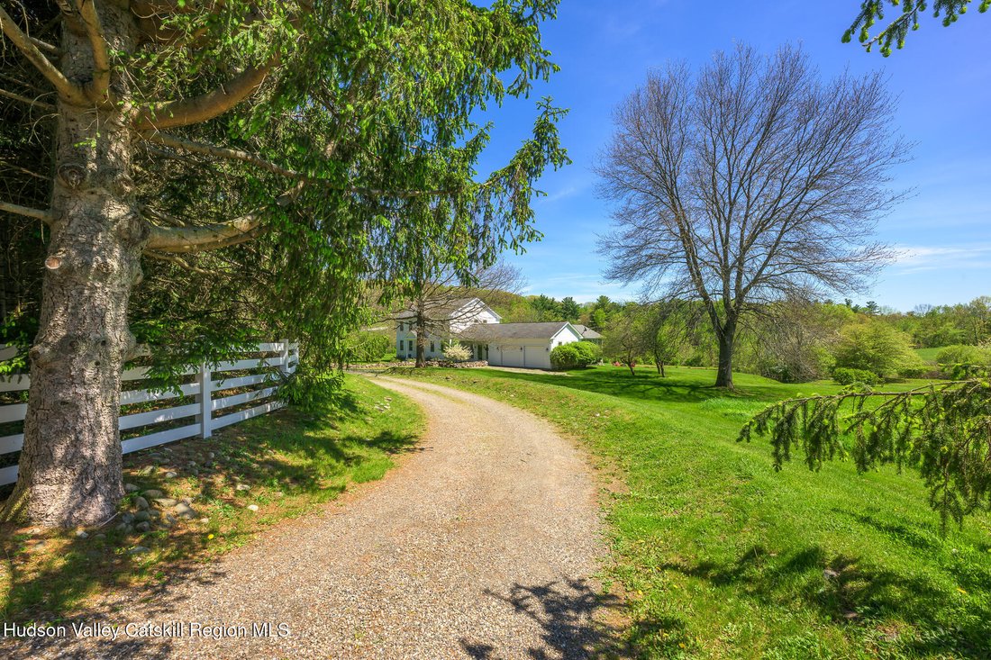 House in Chatham, New York, United States 3 - 17960463