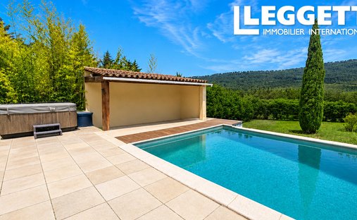 Villa in Camps-la-Source, Provence-Alpes-Côte d'Azur, France 1