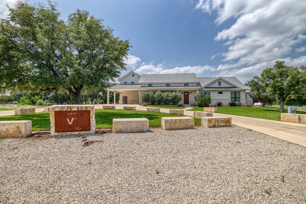 House in Concan, Texas, United States 2 - 17971789