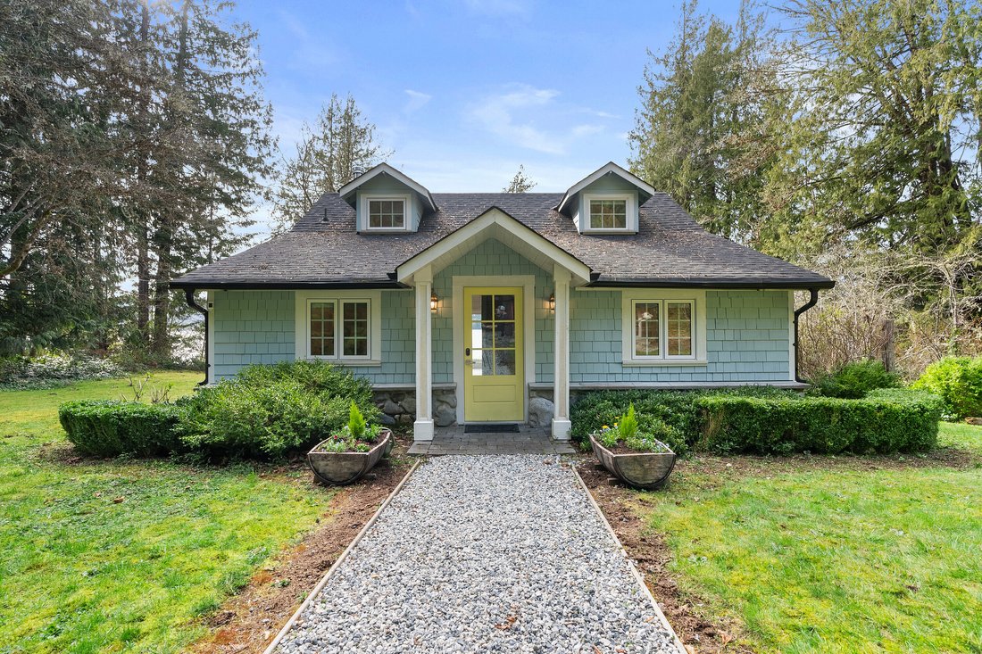 House in Sechelt, British Columbia, Canada 1 - 17968151
