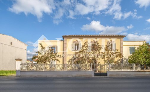 Villa in San Frediano a Settimo, Cascina, Tuscany 1