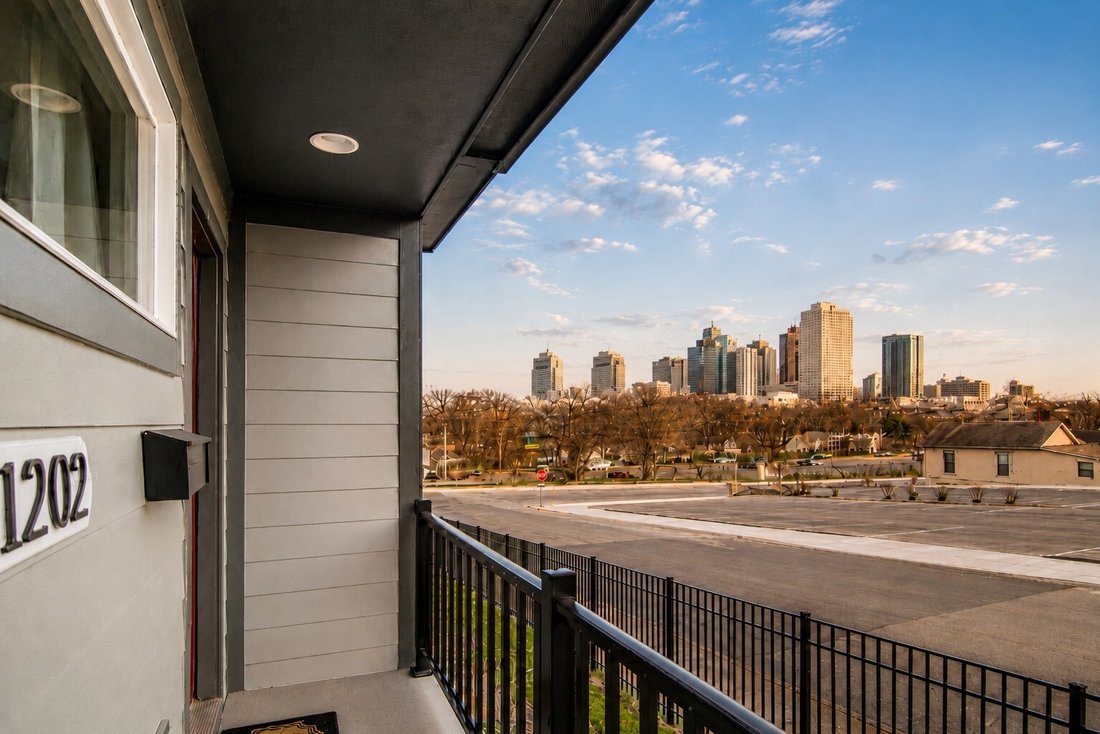 Co Op in Nashville, Tennessee, United States 1 - 17966132