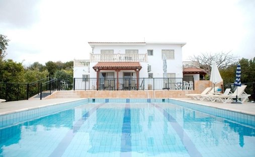 Villa in Kissonerga, Paphos, Cyprus 1