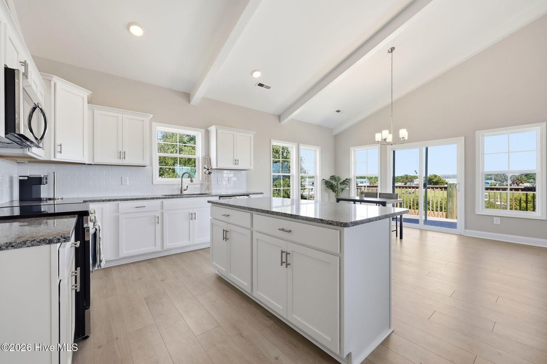 House in Cedar Point, North Carolina, United States 4 - 17969336