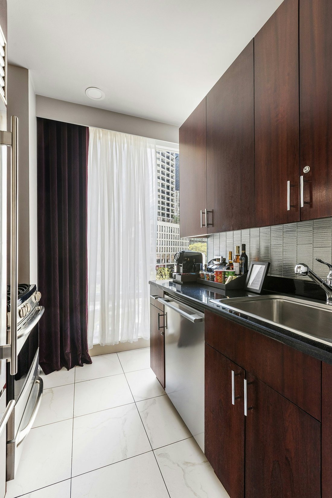 Condo in New York, New York, United States 3 - 17961529
