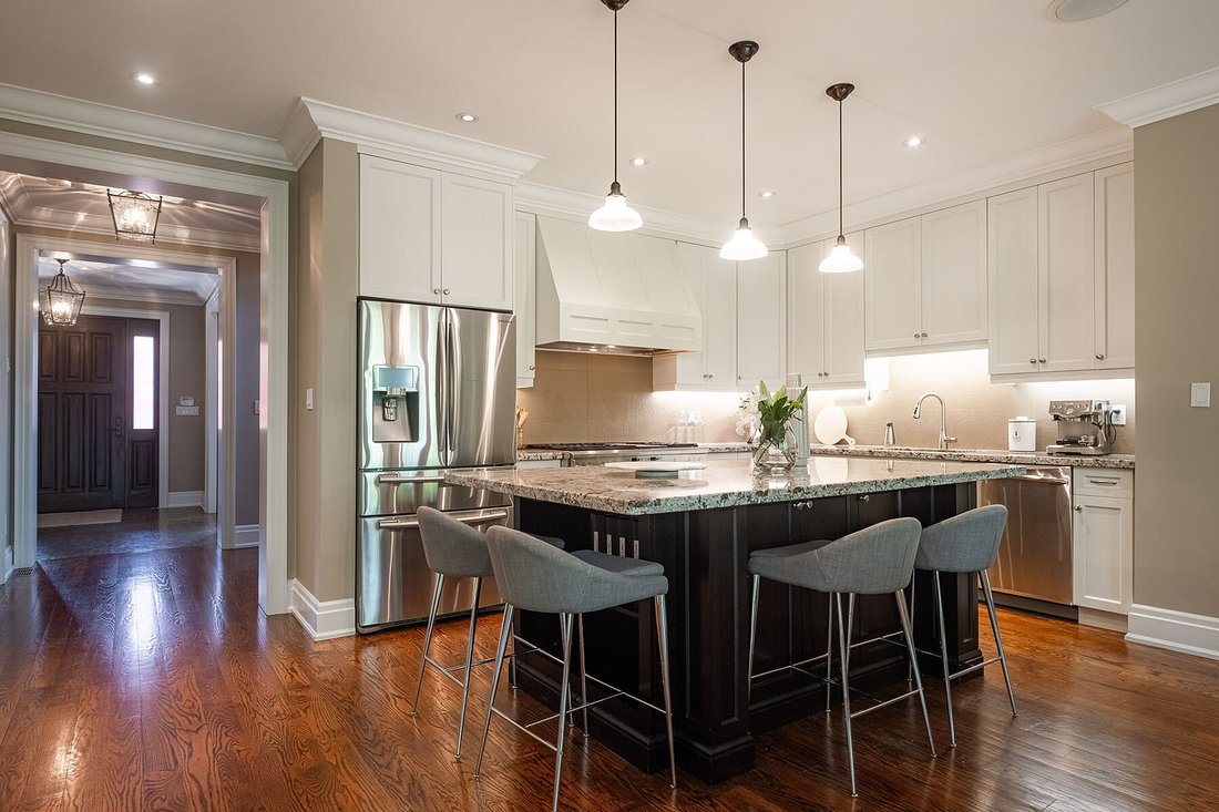 House in Toronto, Ontario, Canada 5 - 17968146