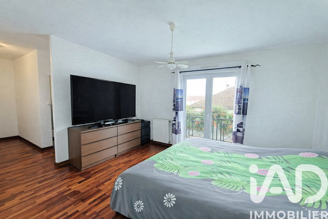 House in Mandres-les-Roses, Ile-de-France, France 5 - 17059938