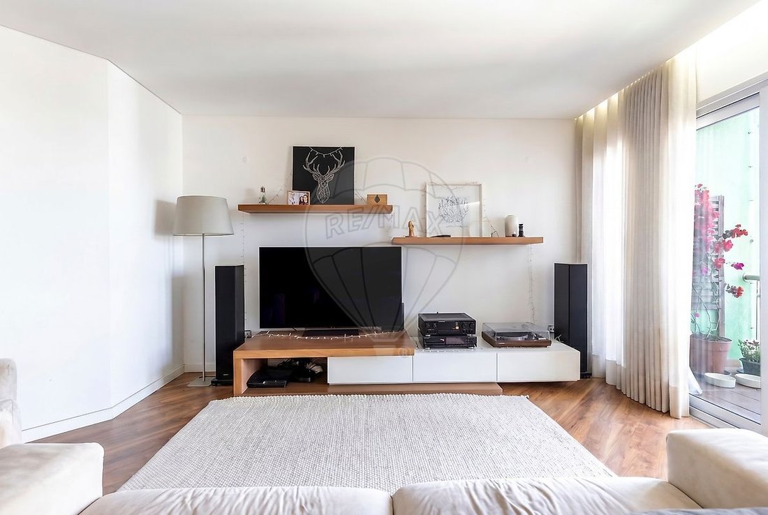 Apartment in Ramada e Canecas, Lisbon, Portugal 3 - 17966840