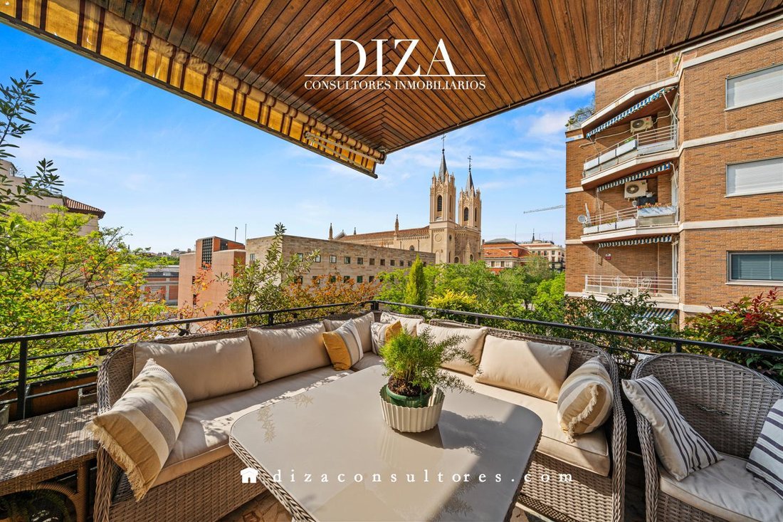 Appartamento a Retiro, Madrid, Spagna 1 - 17800376