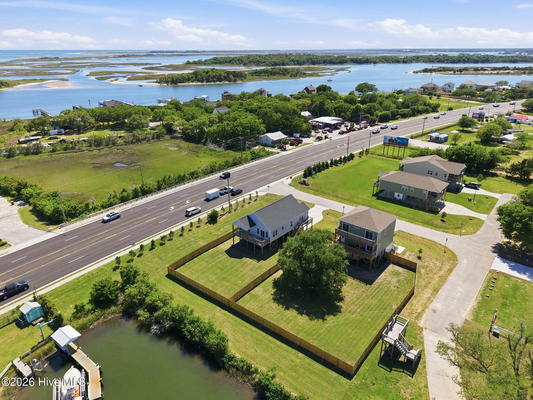 House in Cedar Point, North Carolina, United States 2 - 17969336