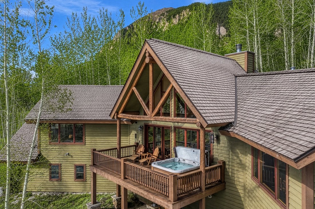 Crested Butte, Colorado, United States 2 - 17966888