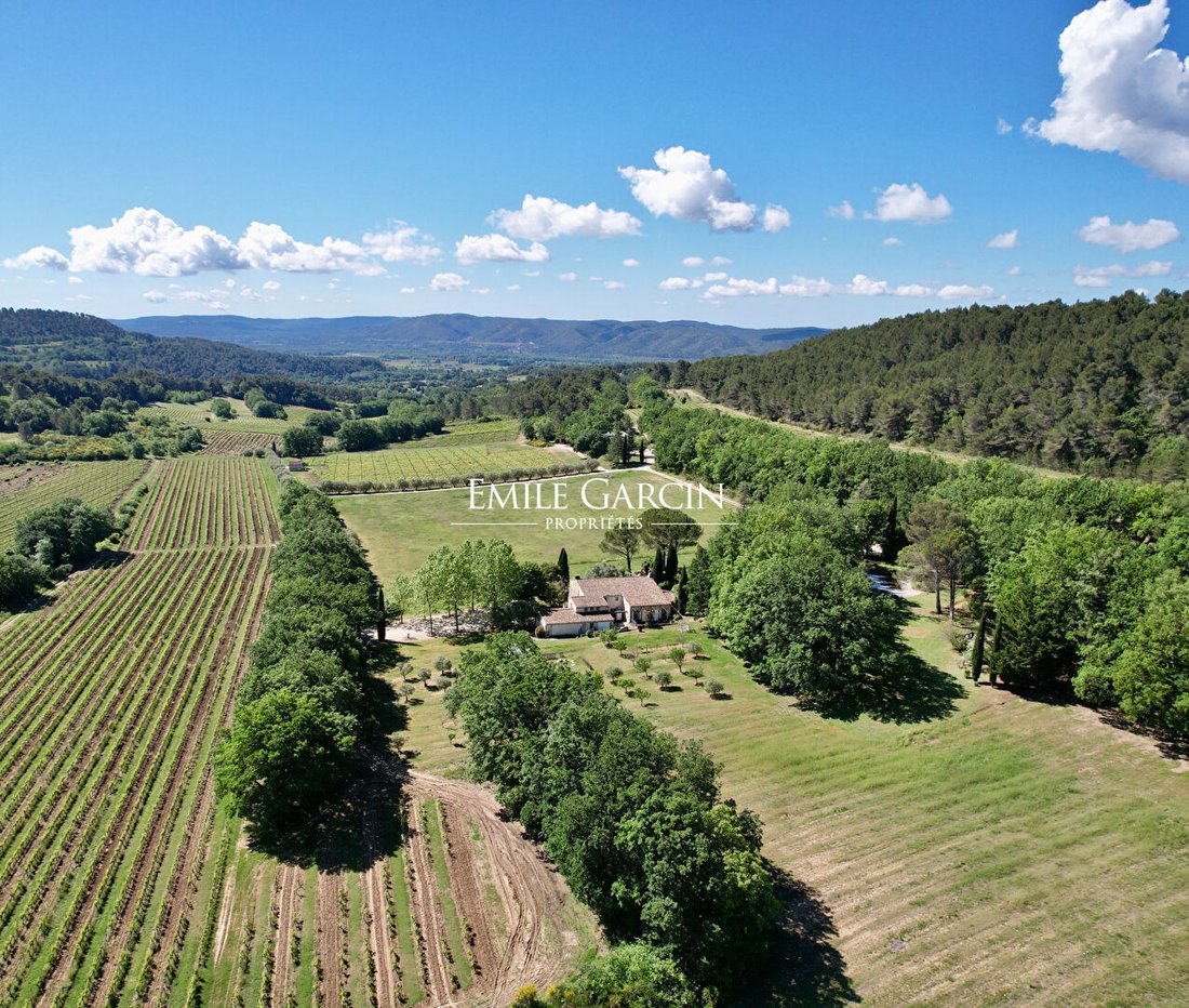 Villa in Cadenet, Provence-Alpes-Côte d'Azur, France 2 - 17970403
