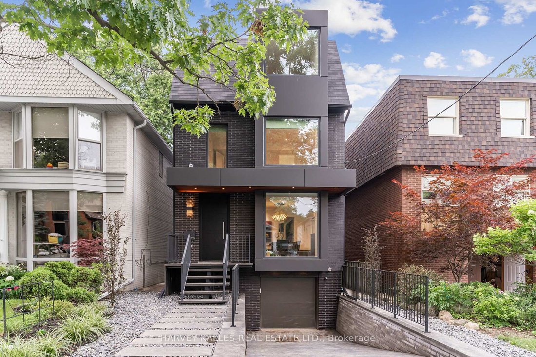 House in Toronto, Ontario, Canada 1 - 17971243
