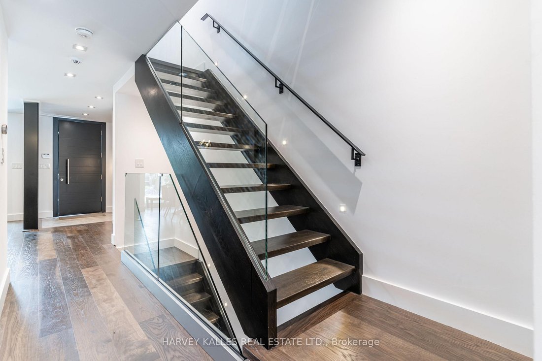 House in Toronto, Ontario, Canada 2 - 17971243