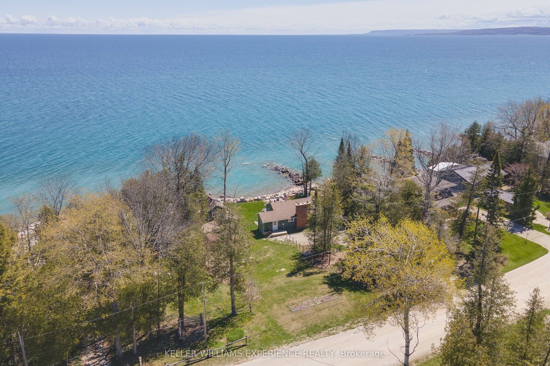 House in Meaford, Ontario, Canada 5 - 17970509