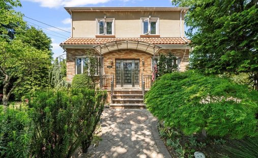 House in New York, New York, United States 1